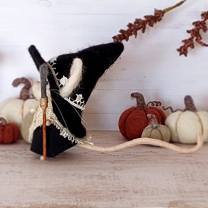 Needle felted mouse witch Agnes Willowfen