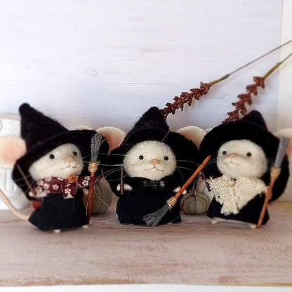 Needle felted mouse witch Agnes Willowfen