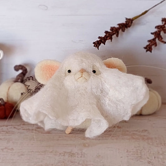 Needle felted mouse Ghost Pipa Tattertail