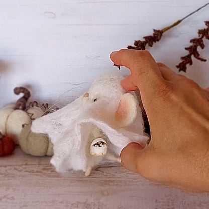 Needle felted mouse Ghost Pipa Tattertail