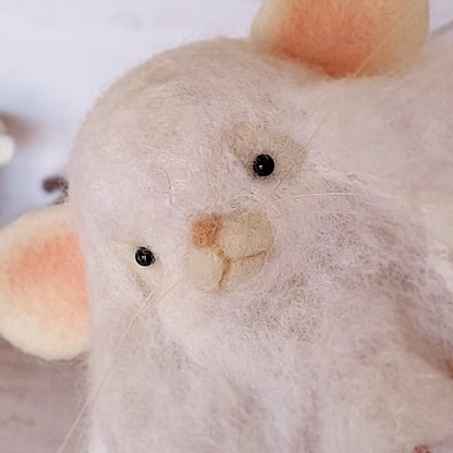 Needle felted mouse Ghost Pipa Tattertail