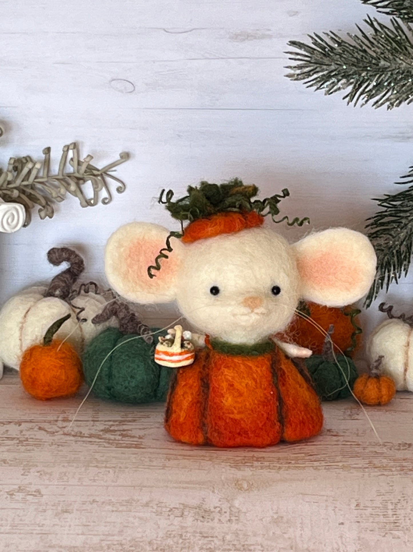Needle felted mouse  Guardians of the pumpkin patch Tansy Thimbletoe
