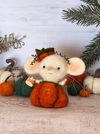 Needle felted mouse Guardians of the pumpkin patch Marigold Fernwhip