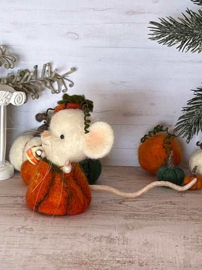 Needle felted mouse Guardians of the pumpkin patch Marigold Fernwhip