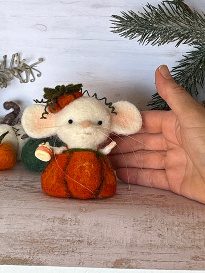 Needle felted mouse Guardians of the pumpkin patch Marigold Fernwhip
