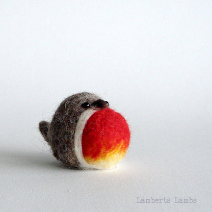 Needle Felted Red Breast, Handmade Robin Christmas decoration