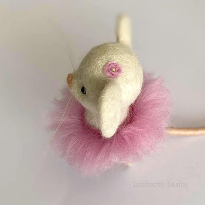 Needle felted Ballerina mouse cute mouse miniature animal, mouse ornament, Handmade mouse figurine