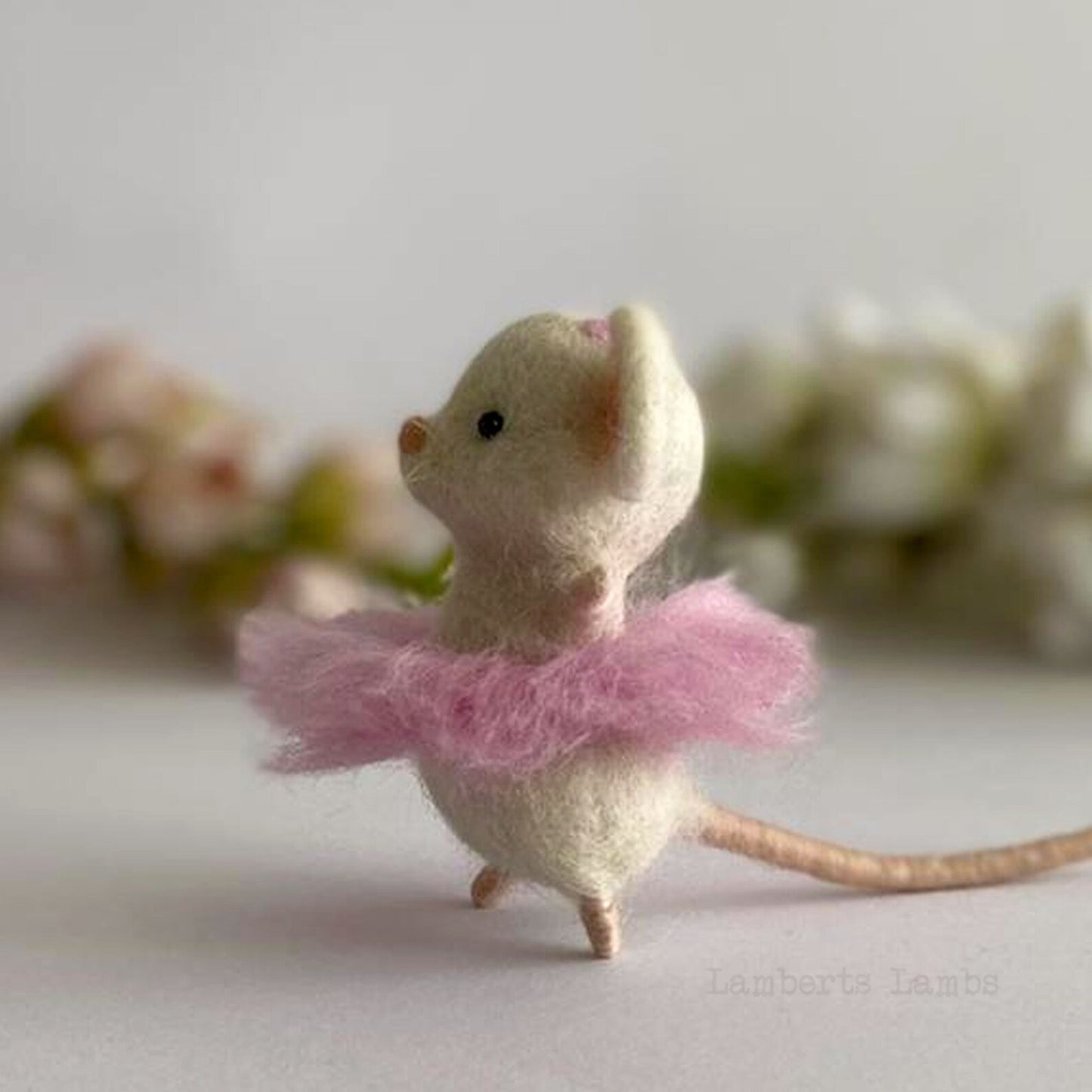 Needle felted Ballerina mouse cute mouse miniature animal, mouse ornament, Handmade mouse figurine