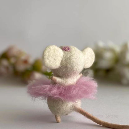 Needle felted Ballerina mouse cute mouse miniature animal, mouse ornament, Handmade mouse figurine