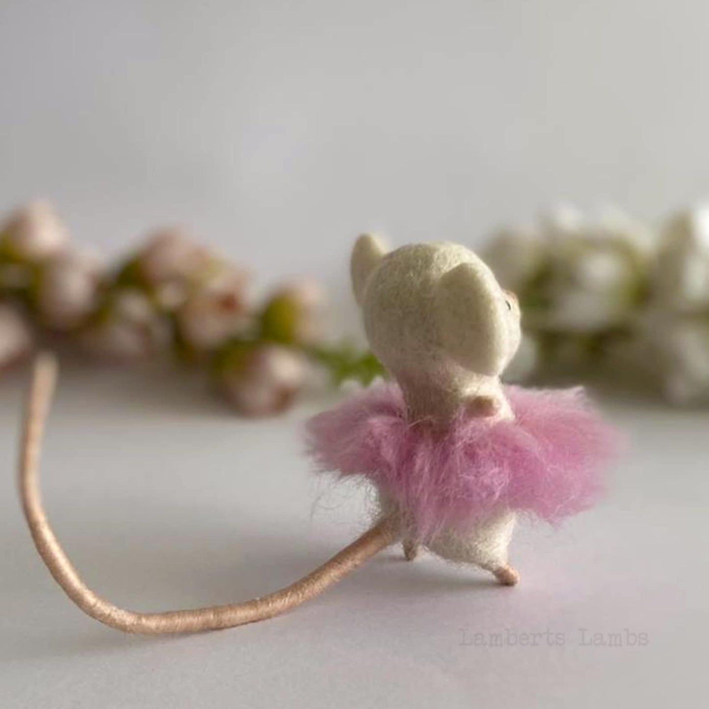 Needle felted Ballerina mouse cute mouse miniature animal, mouse ornament, Handmade mouse figurine