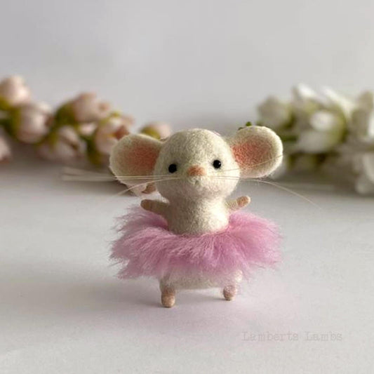 Needle felted Ballerina mouse cute mouse miniature animal, mouse ornament, Handmade mouse figurine