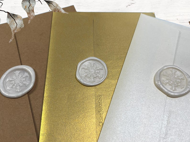 6 Simple Snowflake wax seal stickers, A set of 6 Premade Simple Snowflake wax seal stickers for journaling, gift wrapping decor