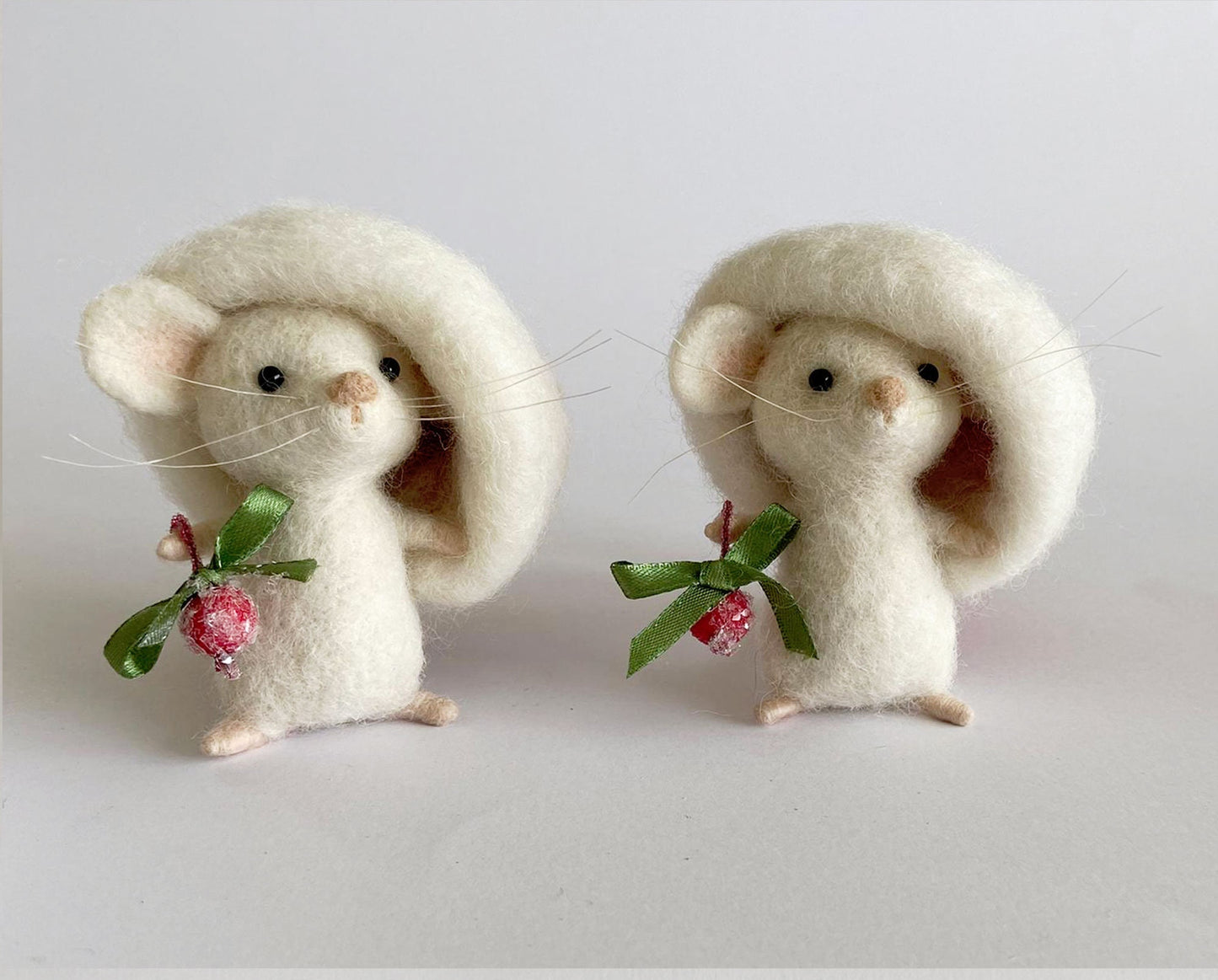 White needle felted Christmas mouse felt Christmas ornament Handmade wool mouse