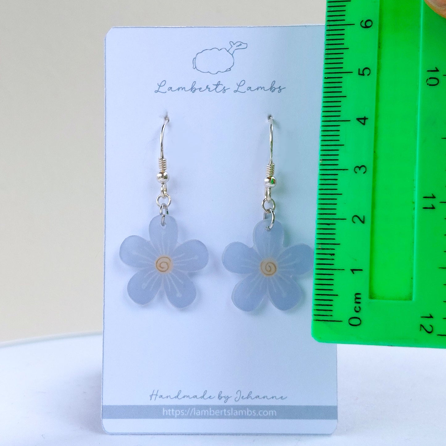 Minimalistic Purple daisy flower earrings, handmade simple hanging  daisy earrings
