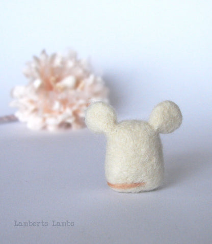 Needle Felted Mouse with a heart