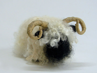 Needle felting tutorial Valais Blacknose Sheep, Needle felted sheep pattern DIY
