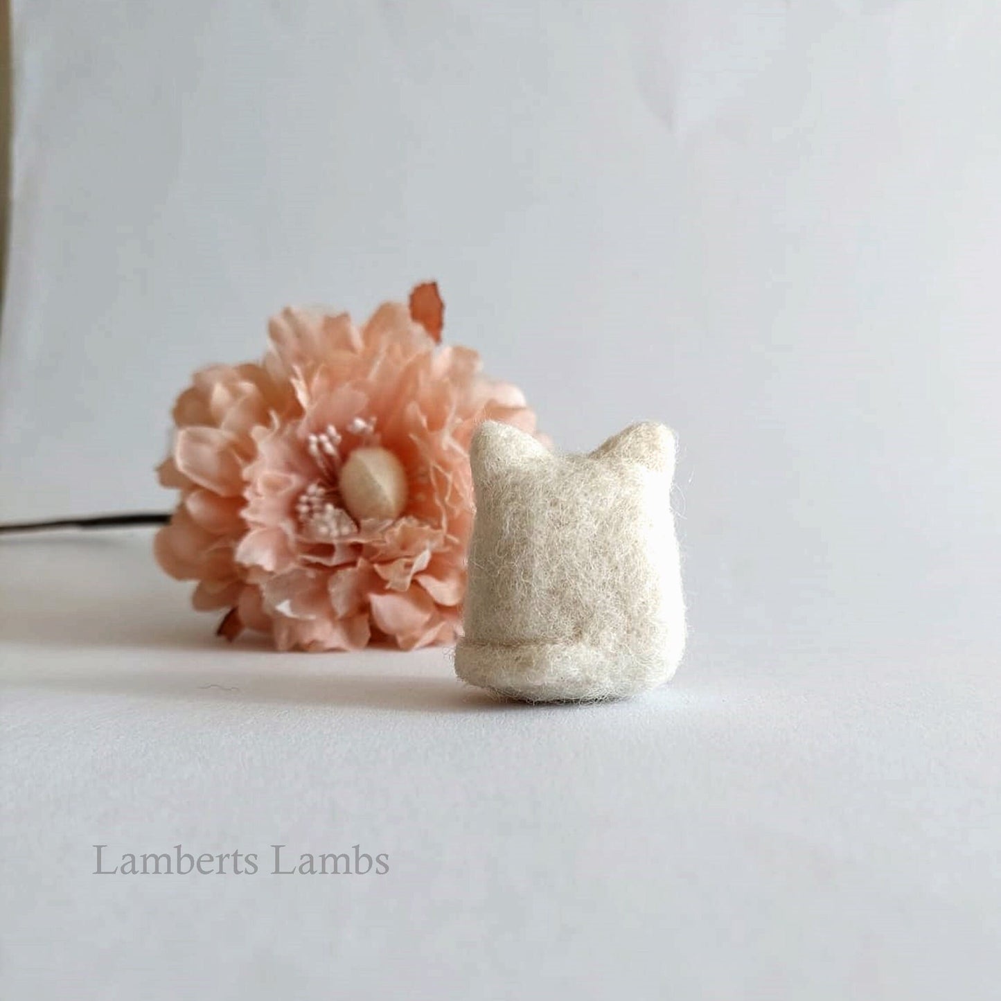 Needle Felted Cat with a heart