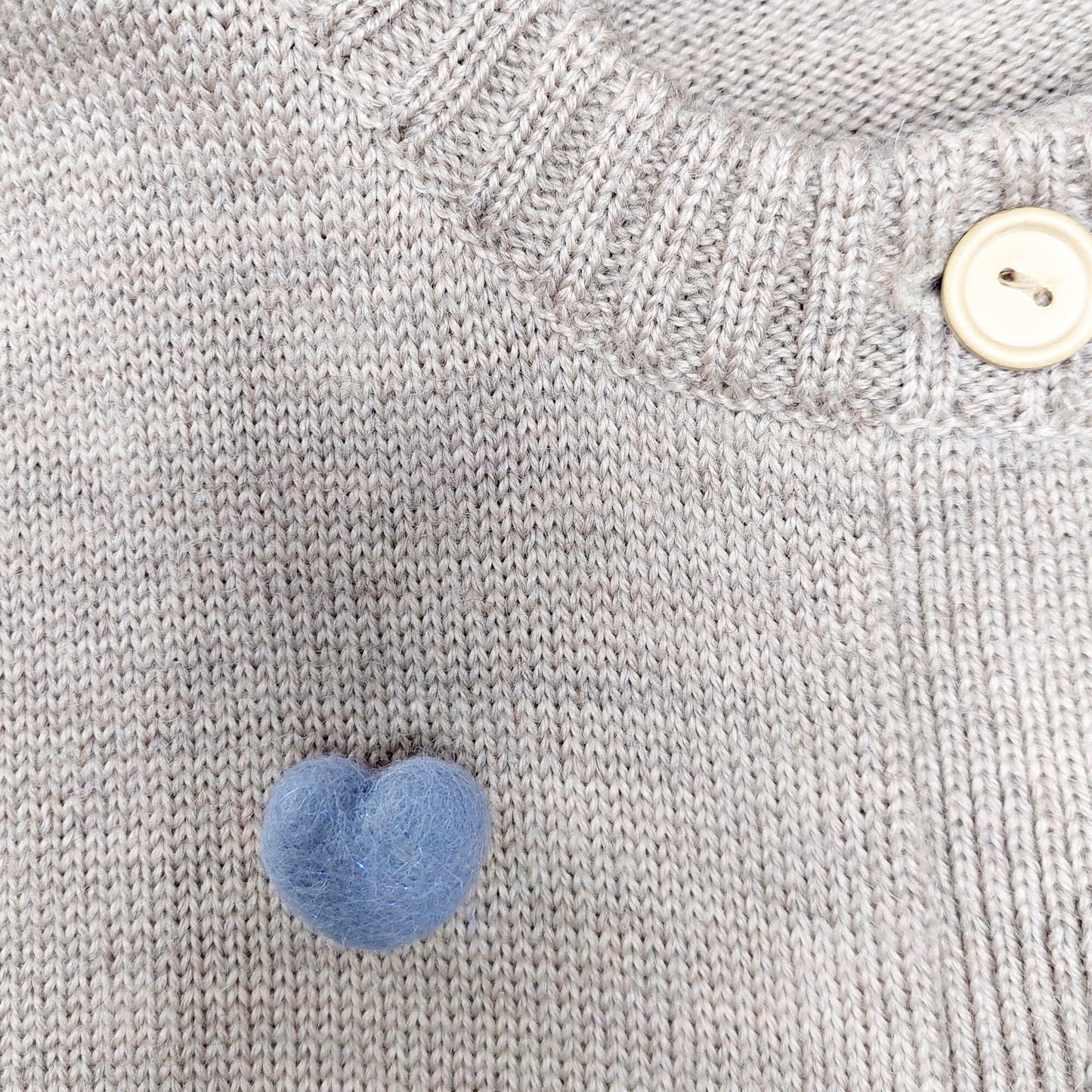 Small Needle felted Heart Brooch, Handmade Felted Heart Brooch - Baby Blue Shade