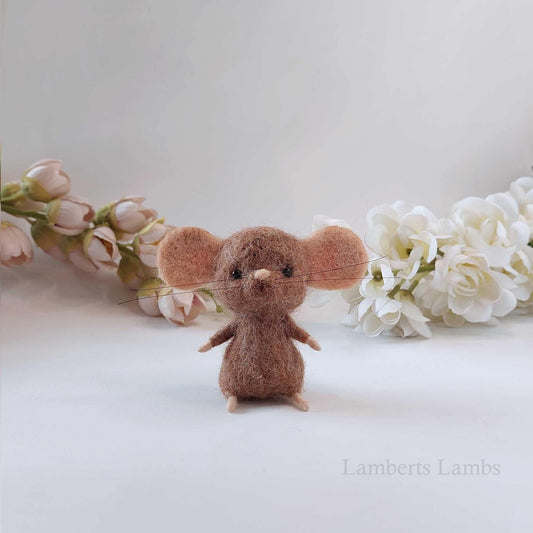 Needle Felted Brown Mouse