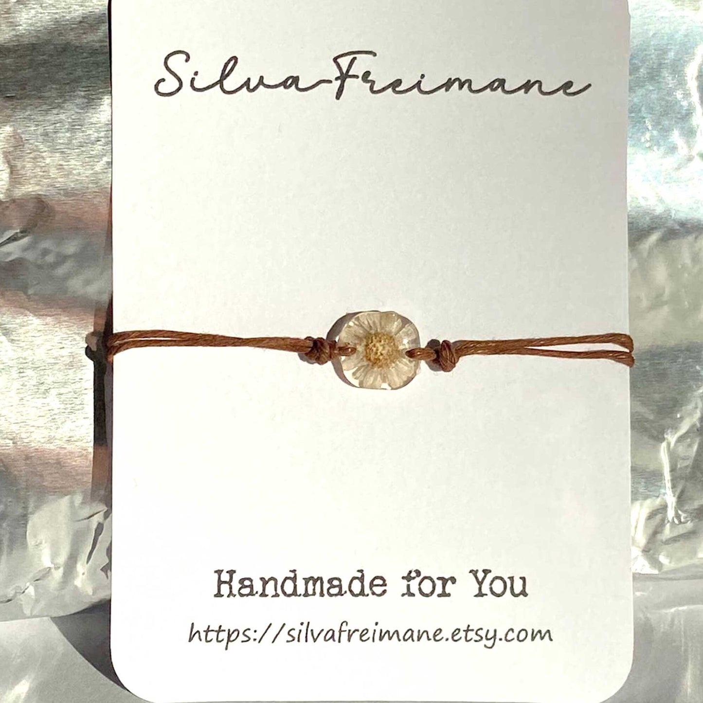 Small Off-White Flower String bracelet, Friendship bracelet with handmade flower charm, minimal bracelet.