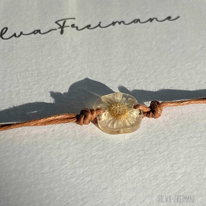 Small Off-White Flower String bracelet, Friendship bracelet with handmade flower charm, minimal bracelet.